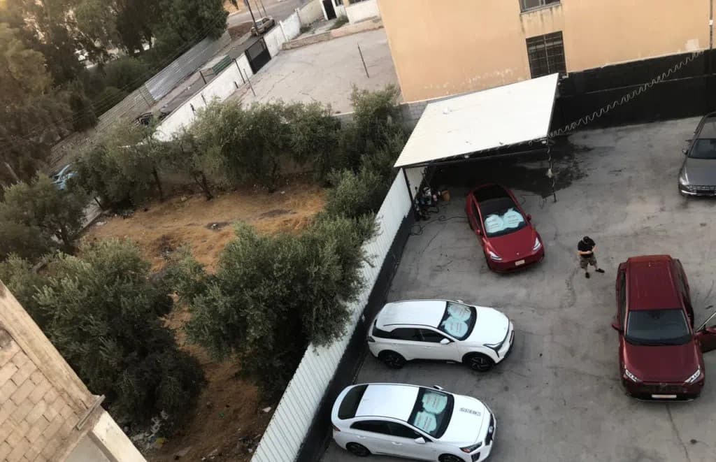 عماره تجاريه بموقع مميز اربد شارع بغداد مقابل البنك الراجحي